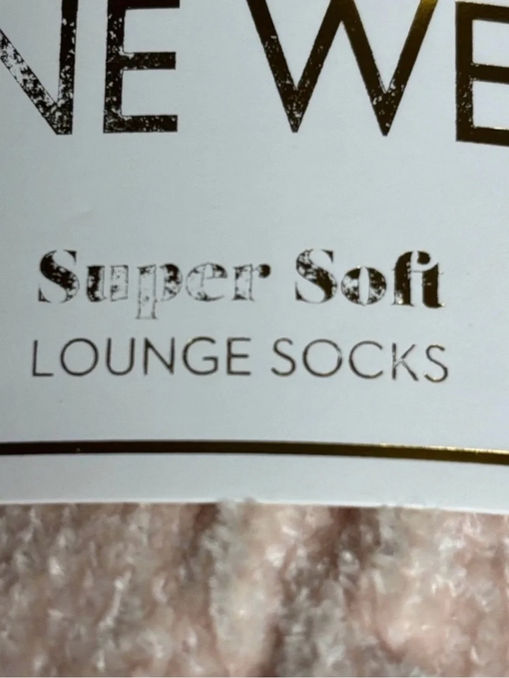 New Nine West Socks Women’s 4 Pair Soft Cozy Plush Fuzzy Lounge Socks Casual